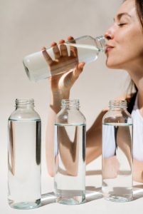Вода: сколько пить и почему это важно